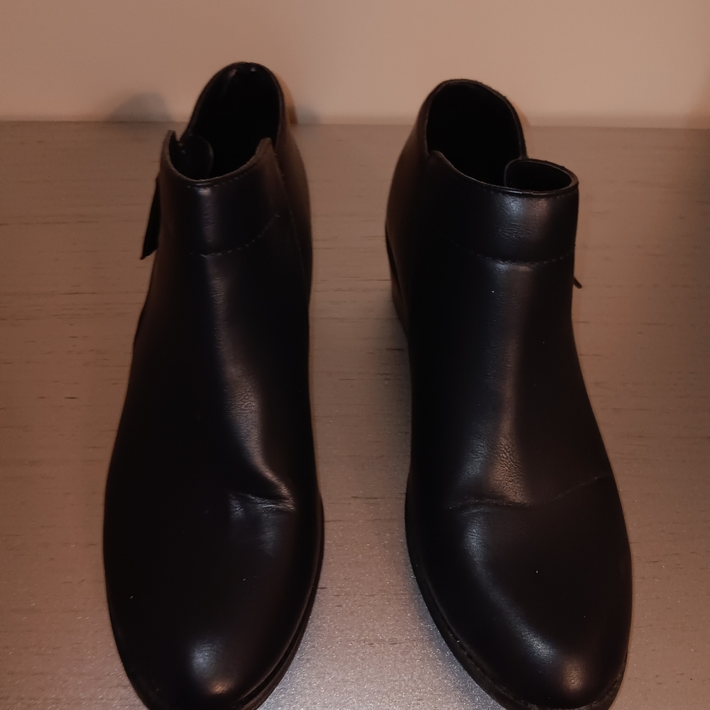 Boots - Picture 2 of 4